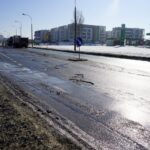 22.02.2021. Kielce. Zniszczone nawierzchnie ulic. Ulica Szajnowicza-Iwanowa / Piotr Kwaśniewski / Radio Kielce