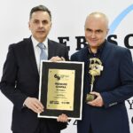 69. Plebiscyt Sportowy - Świętokrzyskie Gwiazdy Sportu 2020. Na zdjęciu (od lewej): Stanisław Wróbel - Redaktor Naczelny "Echa Dnia", Ireneusz Czapka, RUSHH Kielce - 3. miejsce w kategorii Trener Roku / Echo Dnia