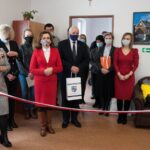 10.02.2021 Piotrowice. Otwarcie Domu Seniora. Na zdjęciu od lewej: Katarzyna Kondziołka - burmistrz Zawichostu, Agata Wojtyszek - poseł Prawa i Sprawiedliwości, Marek Jońca - członek zarządu województwa świętokrzyskiego / Ewelina Ura-Kamińska