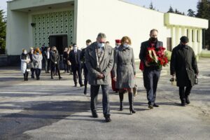 24.02.2021. Kielce. Pogrzeb trojga zmarłych donatorów, którzy przekazali swoje ciała na cele naukowe do Collegium Medicum UJK / Piotr Kwaśniewski / Radio Kielce