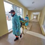 18.02.2021. Busko-Zdrój. Łącznik pomiędzy głównym budynkiem, a oddziałem gruźlicy i chorób płuc w Szpitalu Powiatowym w Busku-Zdroju / Szpital Powiatowy w Busku-Zdroju