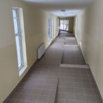 18.02.2021. Busko-Zdrój. Łącznik pomiędzy głównym budynkiem, a oddziałem gruźlicy i chorób płuc w Szpitalu Powiatowym w Busku-Zdroju / Szpital Powiatowy w Busku-Zdroju