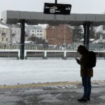 08.02.2021. Zima. Komunikacja publiczna. Dworzec autobusowy w Kielcach / Piotr Kwaśniewski / Radio Kielce