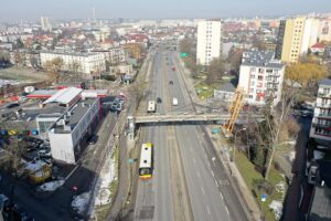 25.02.2021. Kielce. Kładka dla pieszych nad ulicą Źródłową / Jarosław Kubalski / Radio Kielce