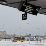 08.02.2021. Zima. Komunikacja publiczna. Dworzec autobusowy w Kielcach / Piotr Kwaśniewski / Radio Kielce