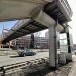 25.02.2021. Kielce. Kładka dla pieszych nad ulicą Źródłową / Jarosław Kubalski / Radio Kielce