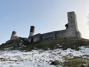 25.02.2021. Chęciny. Zamek Królewski / Wiktor Taszłow / Radio Kielce