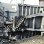 24.02.2021 Ruda Pilczycka. Ciężarówka przewróciła się do rowu / Policja