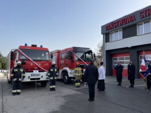 26.02.2021 Sandomierz. Przekazanie nowego wozu strażackiego / Grażyna Szlęzak-Wójcik / Radio Kielce