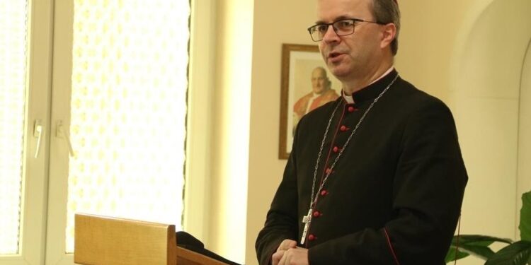 Na zdjęciu: biskup Damian Bryl / ks. Mateusz Puchała / Radio Rodzina