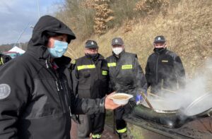 28.02.2021 Bogoria. Akcja charytatywna na rzecz 5-letniego Marcela Wójcika z Rytwian / Grażyna Szlęzak-Wójcik / Radio Kielce