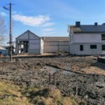 05.02.2021. Umianowice. Budowa Ośrodka Edukacji Przyrodniczej / Marta Gajda / Radio Kielce