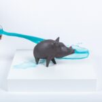 12.02.2021 Kielce. Porcelanowe dziki z Instytutu Dizajnu / Piotr Seweryn / Sewi Media