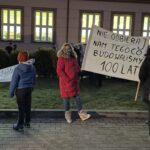 04.02.2021. Sandomierz. Protest rodziców Szkoły Podstawowej nr 2 / Grażyna-Szlęzak-Wójcik / Radio Kielce
