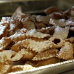 03.02.2016 Kielce. Przygotowywanie faworków i pączków na Tłusty Czwartek w cukierni Dorotka. / Jarosław Kubalski / Radio Kielce