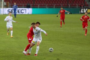 20.02.2021. Łódź. Zaległy mecz 16. kolejki Fortuna 1. Ligi: Widzew - Korona Kielce / Krzysztof Bujnowicz / Radio Kielce