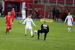 20.02.2021. Łódź. Zaległy mecz 16. kolejki Fortuna 1. Ligi: Widzew - Korona Kielce / Krzysztof Bujnowicz / Radio Kielce