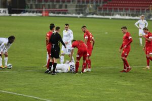 20.02.2021. Łódź. Zaległy mecz 16. kolejki Fortuna 1. Ligi: Widzew - Korona Kielce / Krzysztof Bujnowicz / Radio Kielce