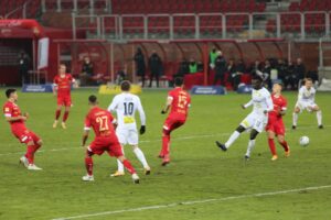 20.02.2021. Łódź. Zaległy mecz 16. kolejki Fortuna 1. Ligi: Widzew - Korona Kielce / Krzysztof Bujnowicz / Radio Kielce