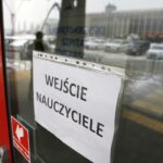 17.02.2021 Kielce. Szpital tymczasowy na Targach Kielce. Szczepienia nauczycieli przeciwko COVID-19 szczepionką AstraZeneca / Jarosław Kubalski / Radio Kielce