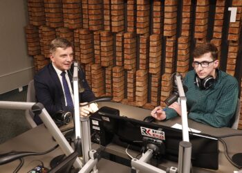 24.02.2021 Radio Kielce. Punkty Widzenia. Od lewej: przewodniczący sejmiku Andrzej Pruś i prowadzący audycję Michał Kita / Jarosław Kubalski / Radio Kielce