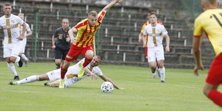 08.08.2020 Kielce. 2. kolejka III ligi: Korona II Kielce - ŁKS Probudex Łagów / Jarosław Kubalski / Radio Kielce