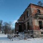 31.01.2021. Lasocin. Zespół pałacowy / Robert Felczak / Radio Kielce