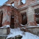 31.01.2021. Lasocin. Zespół pałacowy / Robert Felczak / Radio Kielce