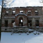 31.01.2021. Lasocin. Zespół pałacowy / Robert Felczak / Radio Kielce