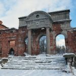 31.01.2021. Lasocin. Zespół pałacowy / Robert Felczak / Radio Kielce