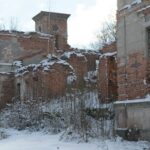 31.01.2021. Lasocin. Zespół pałacowy / Robert Felczak / Radio Kielce