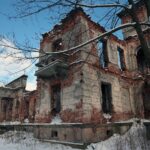 31.01.2021. Lasocin. Zespół pałacowy / Robert Felczak / Radio Kielce