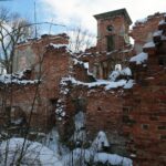 31.01.2021. Lasocin. Zespół pałacowy / Robert Felczak / Radio Kielce