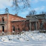 31.01.2021. Lasocin. Zespół pałacowy / Robert Felczak / Radio Kielce