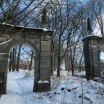 31.01.2021. Lasocin. Zespół pałacowy / Robert Felczak / Radio Kielce