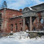 31.01.2021. Lasocin. Zespół pałacowy / Robert Felczak / Radio Kielce