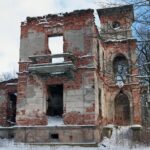 31.01.2021. Lasocin. Zespół pałacowy / Robert Felczak / Radio Kielce