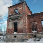 31.01.2021. Lasocin. Zespół pałacowy / Robert Felczak / Radio Kielce