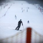 20.02.2021 Kielce. Stok na Stadionie. Zima. Narciarze / Jarosław Kubalski / Radio Kielce