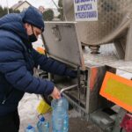 07.02.2021. Ostrowiec Św. Awaria wodociągu na ulicy Kopernika / Emilia Sitarska / Radio Kielce