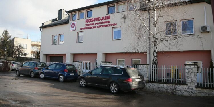 W Kielcach uruchomiono pierwsze w regionie stacjonarne hospicjum dla dzieci
