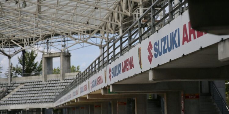 Stadion Suzuki Arena / Wiktor Taszłow / Radio Kielce