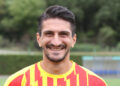 THEMISTOKLIS TZIMÓPOULOS – OBROŃCA; DATA URODZENIA: 20.11.1985; MIEJSCE URODZENIA: Kozani (Grecja); WZROST/WAGA: 188/ 82; W KORONIE OD: 1.07.2019; MECZE/BRAMKI W KORONIE: 0/0, POPRZEDNI KLUB: PAS Janina (Grecja); NARODOWOŚĆ: Grecja/Nowa Zelandia / Korona Kielce