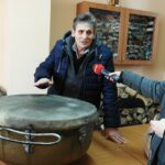 26.02.2021 Wszechświęte. Jednostka OSP. Taraban strażaków. Na zdjęciu Zbigniew Niewiadomski - naczelnik jednostki OSP / Emilia Sitarska / Radio Kielce