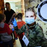 14.02.2021 Kielce. Tajemnicze ślady w Muzeum Zabawek i Zabawy - gra z elementami fabuły / Wiktor Taszłow / Radio Kielce