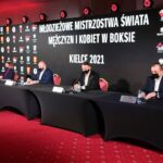 15.02.2021. Kielce. Konferencja dotycząca Młodzieżowych Mistrzostw Świata w boksie w Kielcach. Na zdjęciu (od lewej): Sławomir Stachura - dyrektor Kancelarii Prezydenta Kielc, Anna Krupka - wiceminister sportu, Grzegorz Nowaczek - prezes Polskiego Związku Bokserskiego, Piotr Dulnik - prezes Suzuki Motor Poland, Maciej Demel -