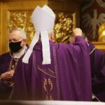 17.02.2021 Kielce. Bazylika katedralna. Msza święta w Środę Popielcową / Wiktor Taszłow / Radio Kielce