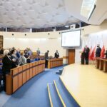 22.02.2021. Kielce. Wręczenie zaległych nagród i odznaczenia nauczycielom / Wiktor Taszłow / Radio Kielce