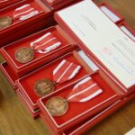 22.02.2021. Kielce. Wręczenie zaległych nagród i odznaczenia nauczycielom / Wiktor Taszłow / Radio Kielce