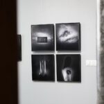 26.02.2021. Kielce. Projekt Jolanty Rycerskiej "Bajki Niczyje" w Galerii u Strasza / Wiktor Taszłow / Radio Kielce